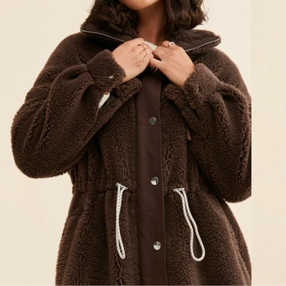 Varley Jones Sherpa Coat - Picture 1 of 10